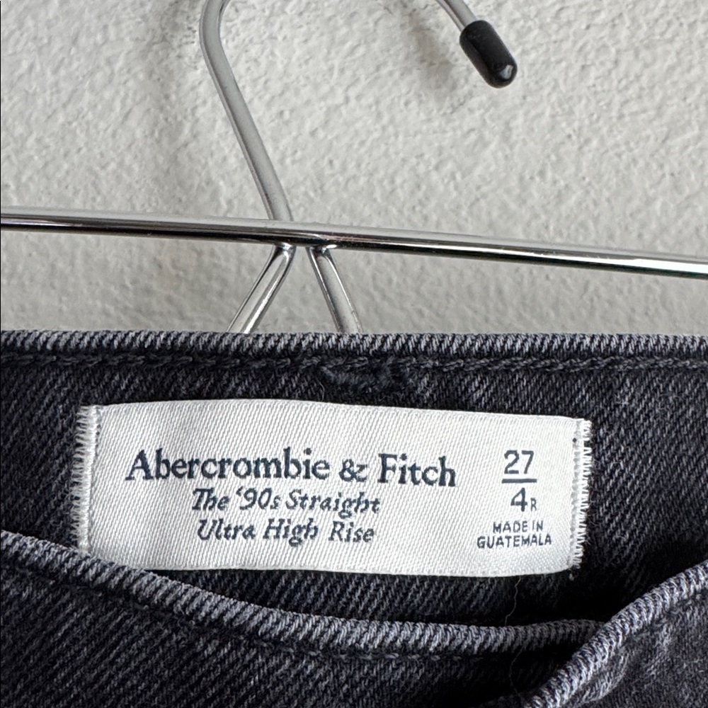 Abercrombie Fitch 90s Straight Ultra High Rise Jeans Womens Size 27 reg - Picture 2 of 4